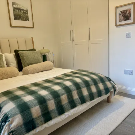 Stylish 1 Bed Edinburgh City Centre Apartment
