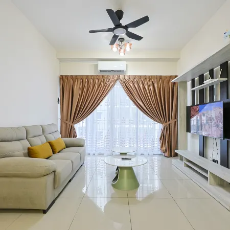 Miro Residence D - Suite B by Favspace