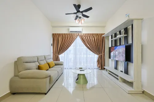 Miro Residence D - Suite B by Favspace