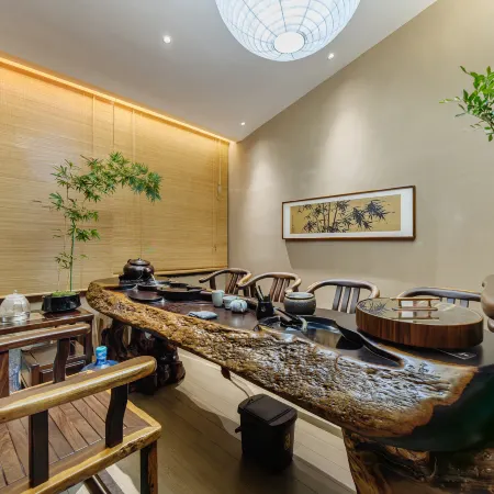 Huangshengtongtong Hotel