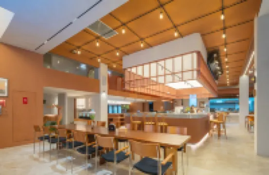 Captain 5 Youth Hotel (Shanghai Zhongshan Park Jiangsu Road Subway Station)