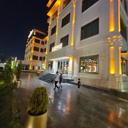 Al Yarmouk International Hotel