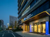Holiday Inn ExpressChengdu Phoenix Mountain Hotels near Xindu