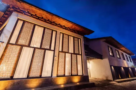 Moonlight Hotel