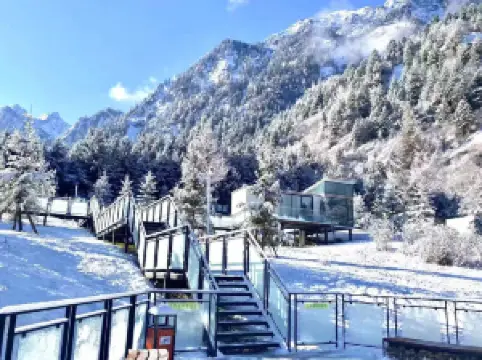 Jiuzhai Forest Earth Cabin