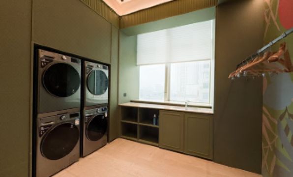 Dorsett Wuhan (walking street)