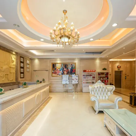 Vienna Hotel (Jinggangshan Scenic Area Tianjie Branch)