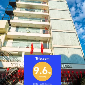 โรงแรมธานลิชฮูเอ โรงแรมใกล้สะพานมังกร