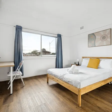 Peaceful Rooms – Close to Parks & Transit