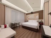 Moshang Light Luxury Hotel (Datong Ancient City Huayan Temple Branch) โรงแรมในต้าถง