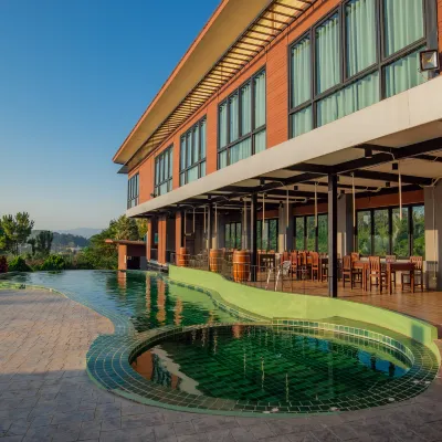 Breezehill Khao Kho Hotel Hotels near Wat Khaem Son