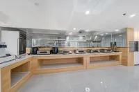 NO.8 Qing Ni Apartment(DL Railway Station Zhongshan Square Branch ) - breakfast