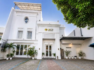 Rays Residence