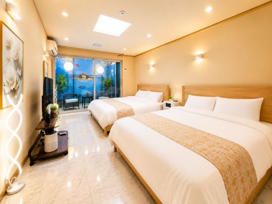 Akasaka 4min walk, 3min to Roppongi ,10min to Shibuya , King Bed, Switch ,Free Wi-Fi , PocketWi-Fi
