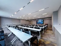 Licheng·Zhi Hotel (Pingdingshan Railway Station & Hebin Park Branch) - Business