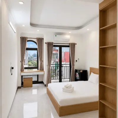 Dreamora Serenity Hotel & Residence ロン ビエン オールド ブリッジ周辺のホテル