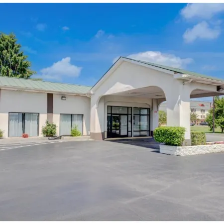 Travel Inn Lebanon Nashville Near I-40