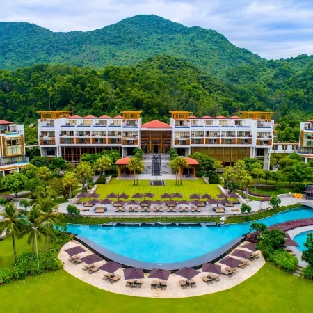 Banyan Tree Lang Co