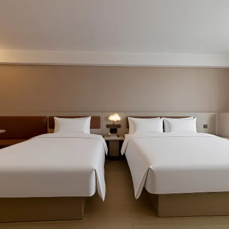 Hanting Hotel (Panjin Taiwei Automobile City Branch) Hotels in Panjin