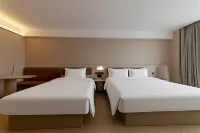 Hanting Hotel (Panjin Taiwei Automobile City Branch)