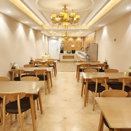 Vienna 3 Best Hotel (Xinyi Beijing Road High-speed Railway Station Store)