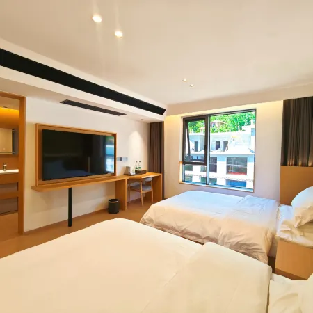 Heishui Four Seasons Holiday Hotel