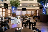 Atrium Hotel and Suites DFW Airport - Breakfast