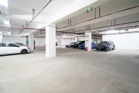 NEO ISLE Hotel (Guilin Liangjiang Sihu Xiangbishan) - Parking