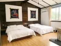 Warm House Hotels near Morong Miaozhai
