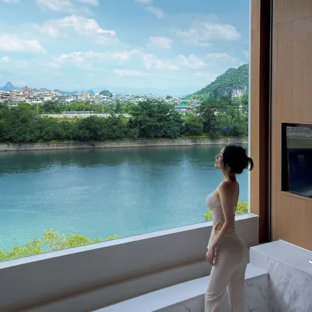 Li River CIAO Hotel( Guilin Elephant Trunk Hill)