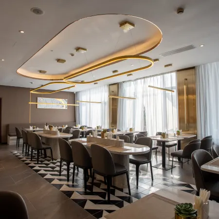 Homeinn Plus Hotel (Laizhou Guangzhou West Street)