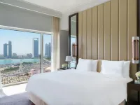 ريكسوس مارينا أبو ظبي Hotels near كاسر الأمواج في أبوظبي