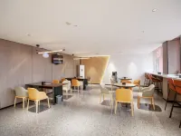 IU Hotel (Hanzhong North Street Street Street Xinhuayuan Branch)