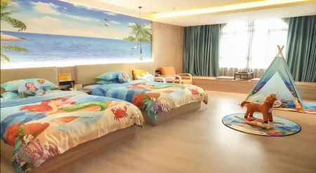 YangjiangJintai Hotel Отели рядом с достопримечательностью «Yuanyanghu Park»