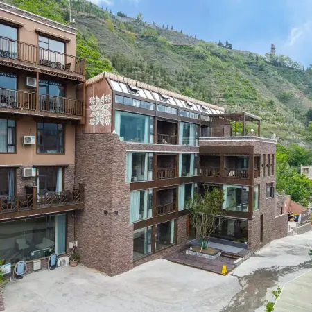 Liangqi Private Tang Homestay