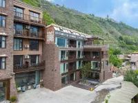 Liangqi Private Tang Homestay Hotels near Chinese Ancient Castle of Erma