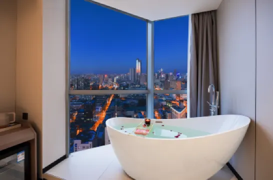 Alan Anlan Yunju Hotel (Zhongjie Flagship Store) Hotels near Middle Street Area