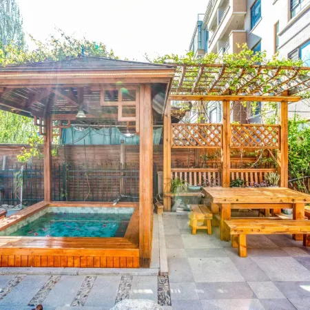 Gaizhou Shiliu Hot Spring Homestay
