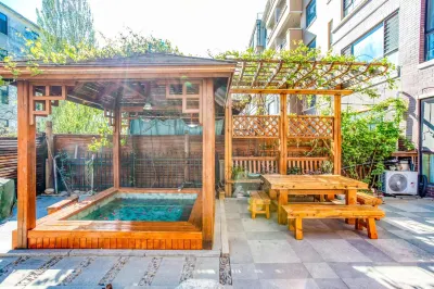 Gaizhou Shiliu Hot Spring Homestay Hotels in Hot Spring Town