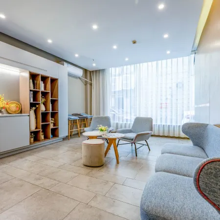 Homeinn · neo (Qionghai Yinhai Zaliang Street)