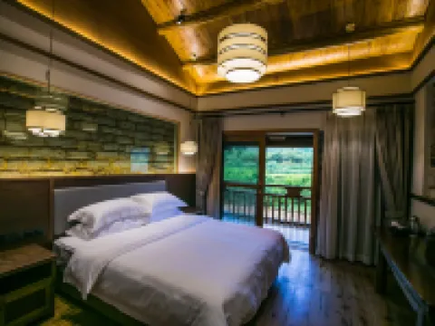 Li River Craftsman Village, Guilin Hotels in Lingchuan