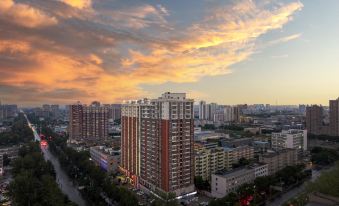 Yuebanwan Hotel (Fat Donglai at Xuchang Railway Station)