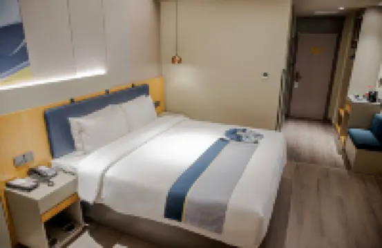 Rujia Huayi Select Hotel (Yantai University Bolan Center) Hotels in Yantai