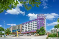 Shunyi Oriental Hotel (Huidong High-speed Railway Station) - con vista montagne