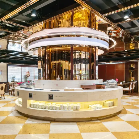 Lantian Hotel Отели рядом с достопримечательностью «Стадион «Цзянвань»»