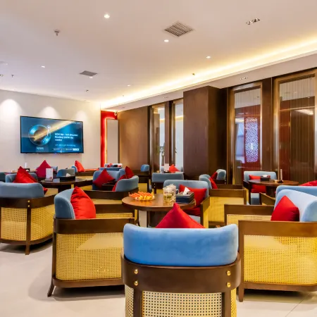 Eight Stays Royal Hotel