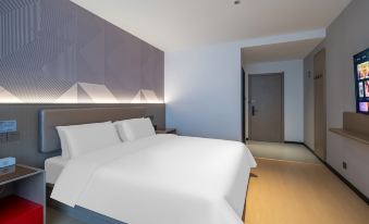 Home Inn Boyun Hotel (Xinji TV Tower)