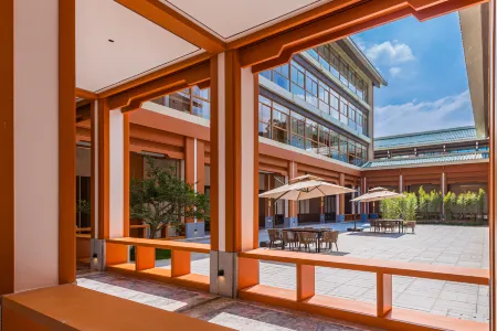 Zcst Academic Exchange Center Hotel Отели рядом с достопримечательностью «Zhuhai College of Science and Technology»