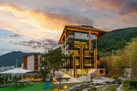 Dawn's Conjecture Wisdom B&B Hotels in Shennongjia