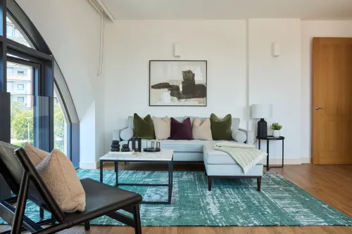 Viridian Apartments in Kew Bridge Serviced Apartments - St Georges